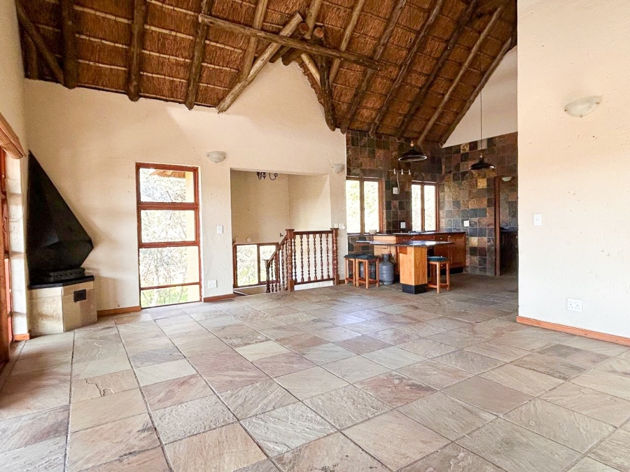 4 Bedroom Property for Sale in Boschenvaal River Front Lodges Free State